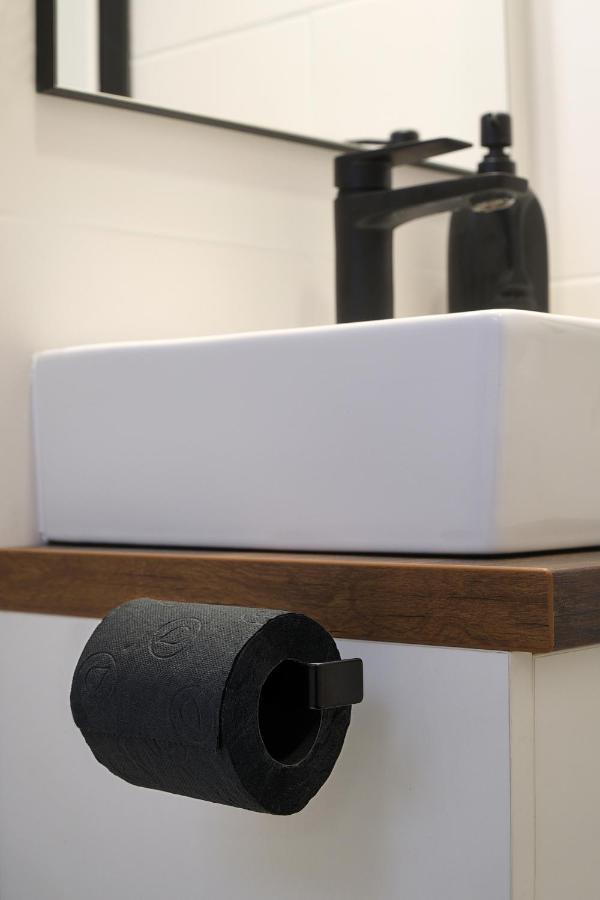 Monos Apartman Tatabánya Esterno foto